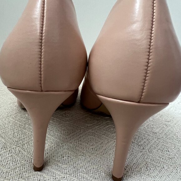 👠🤍Effortless Elegance: Chinese Laundry Nude Pumps - Size 7.5M - Picture 6 of 8